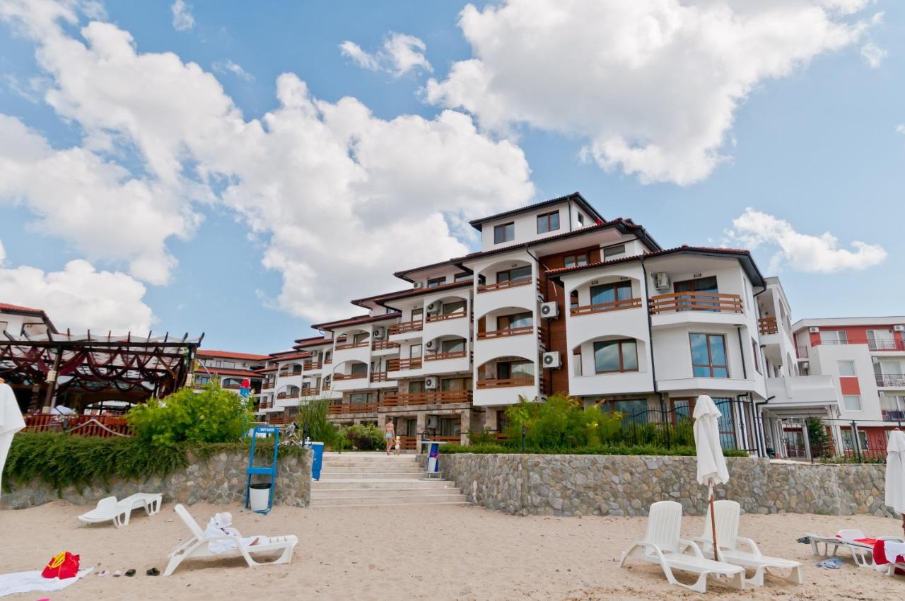 Vm Apartments Robinson Beach Pomorie Bagian luar foto