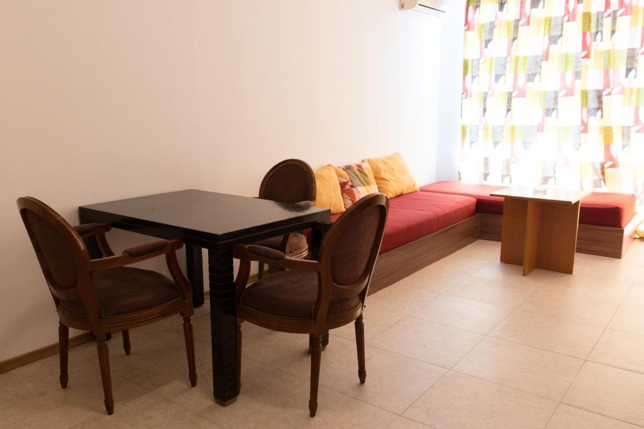 Vm Apartments Robinson Beach Pomorie Bagian luar foto